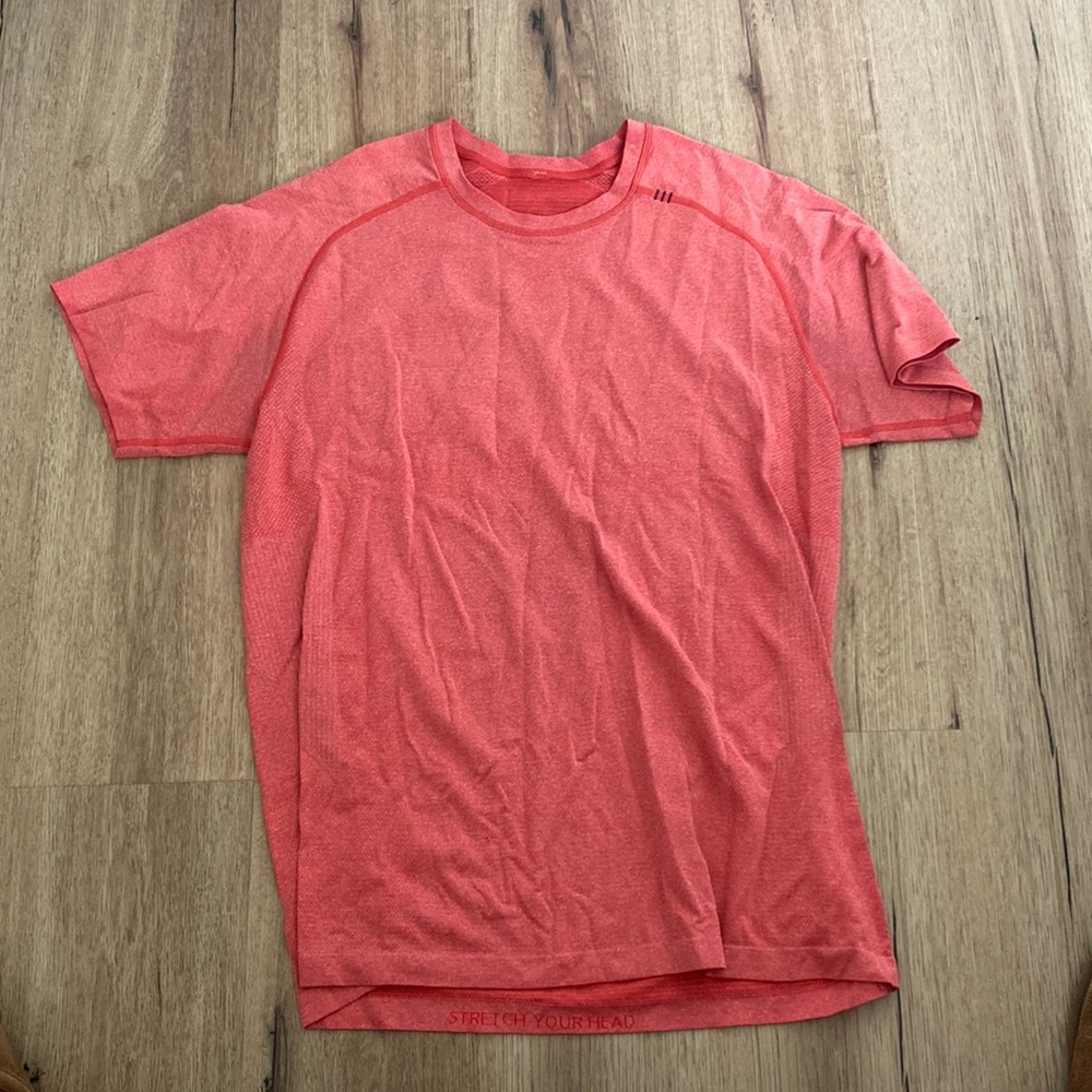 Lululemon short sleeve shirt